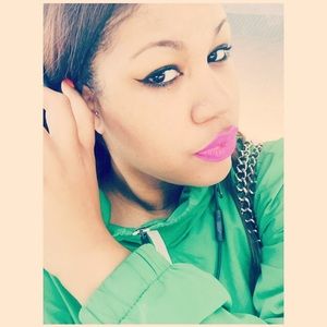 Meet your Posher, Daisha