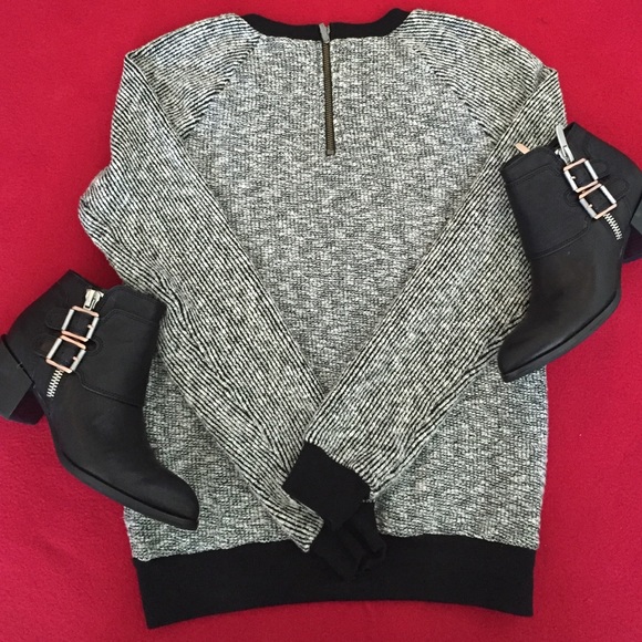 ๐Michael Stars SUPER soft dressy sweater - Picture 3 of 4