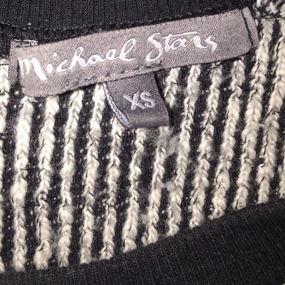 ๐Michael Stars SUPER soft dressy sweater - Picture 2 of 4