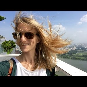 Meet your Posher, Laura