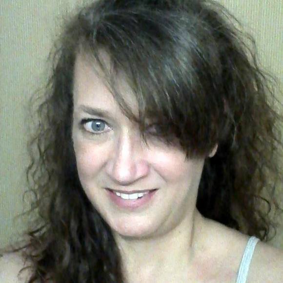 Meet your Posher, Candice