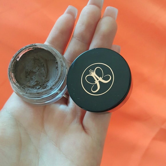 Anastasia dip brow pomade