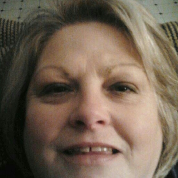 Meet your Posher, Lonna