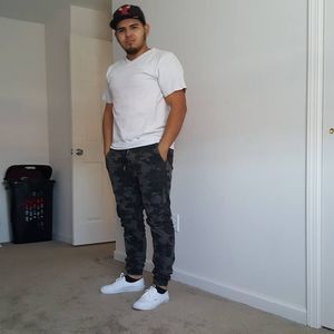 Meet your Posher, Darwin