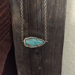 Kendra Scott necklace