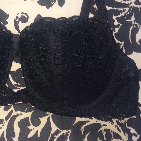 Black Lace Bra by Sophie B - Picture 3 of 4
