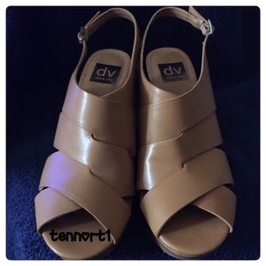 DV Dolce Vita Marsee Wedge