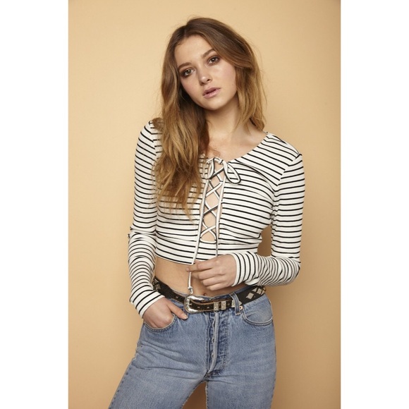 ❗️CLEARANCE❗️White Black Striped Lace Up Crop Top - Picture 2 of 4