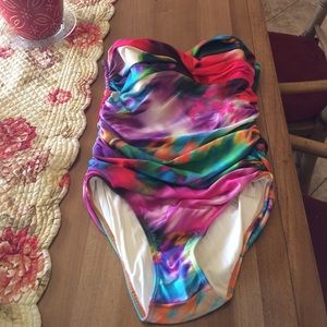 Beautiful Watercolor Rosa Cha swimsuit