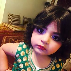 Meet your Posher, Laila