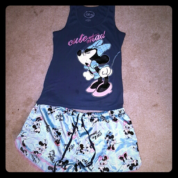A set of pajamas