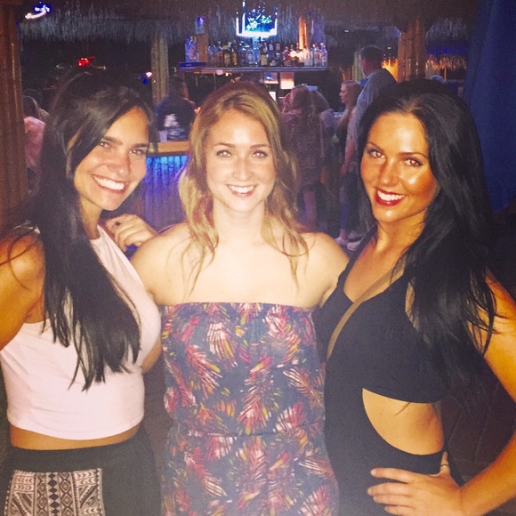 Meet your Posher, Caitlin