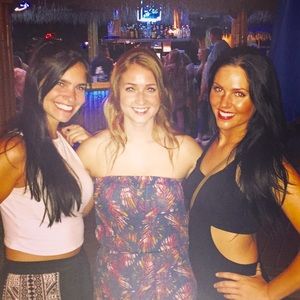 Meet your Posher, Caitlin