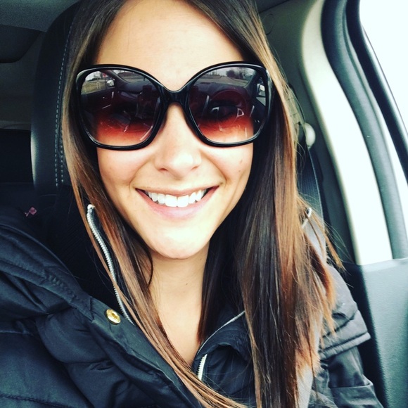 Meet your Posher, Samantha