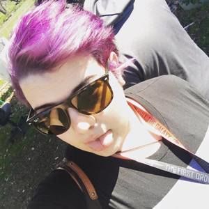 Meet your Posher, Phoebe