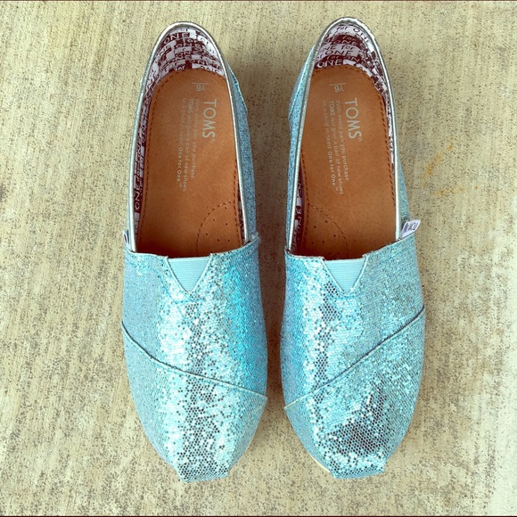 Toms