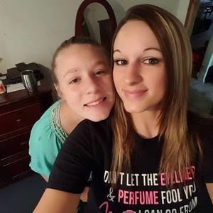 Meet your Posher, Melissa