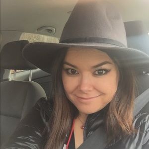 Meet your Posher, Jenny