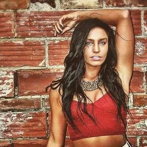 Meet your Posher, Charlesie