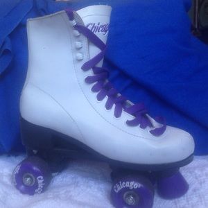 Roller skates.. Size 7... Purple and white