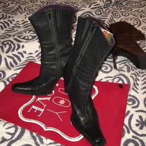 Steve Madden "Brisa" boots