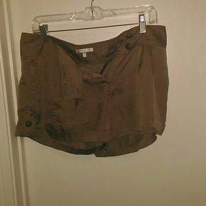 Forest green loose summer shorts