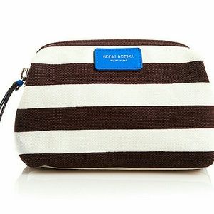 Henri bendel make up case