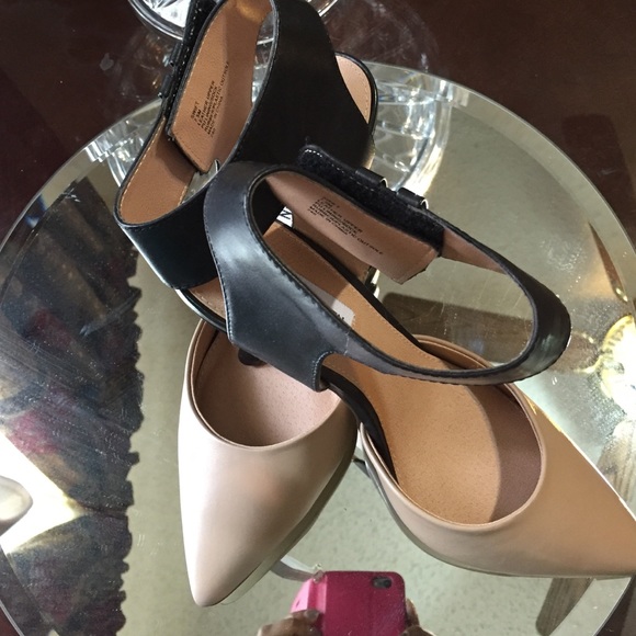 Brand new WOT. Steve Madden pumps