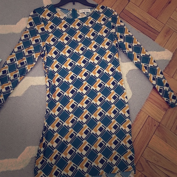 Dresses & Skirts - Long sleeve dress