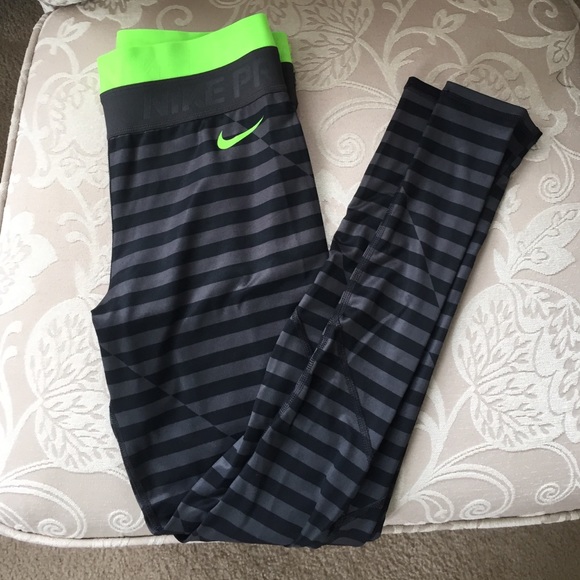 Nike pro fitted tights