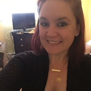 Meet your Posher, Leslie