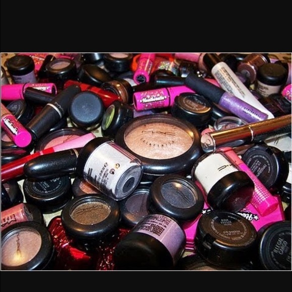 Meet your Posher, King professional MUA - Picture 3 of 3