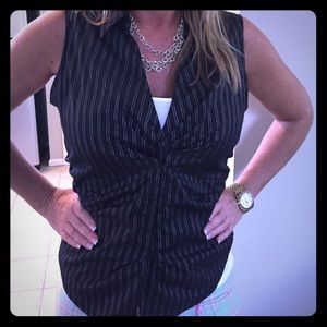 🔥🎉PRICE DROP Pin striped shimmery blouse