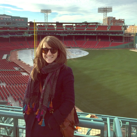 Meet your Posher, Courtney