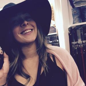 Meet your Posher, Shelbi