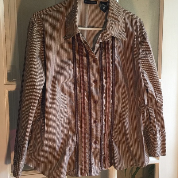 New York & Company dress shirt. XL.