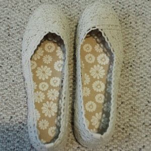 Cream colored flats never wore. Like brand new