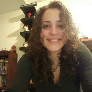 Meet your Posher, Ana