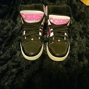 Girls Osiris shoes.