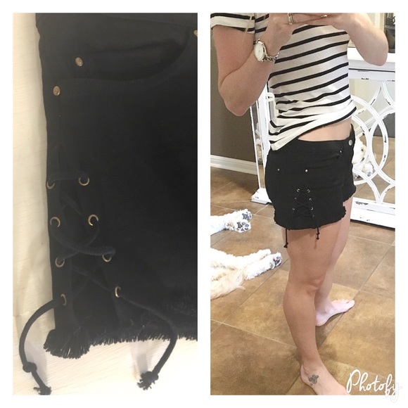 Zara Pants - NWOT Zara Black Denim shorts