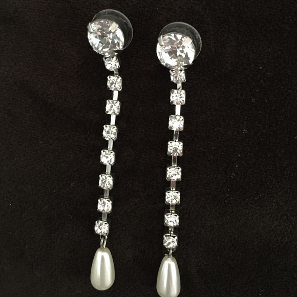 Dangling earring - Picture 2 of 2