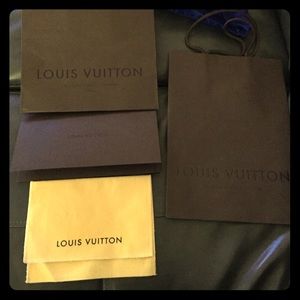 💯 Louis Vuitton store and dust bags