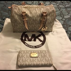MK Purse