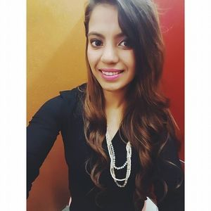 Meet your Posher, Daniela