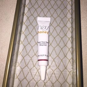 Hey honey eye contour lifting fluid sale!