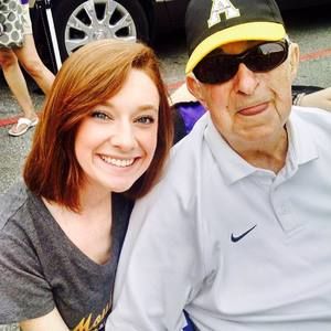 Meet your Posher, Lindsey