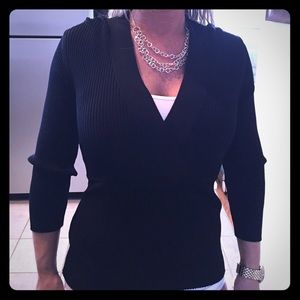 Black ribbed v neck 3/4 sleeve
