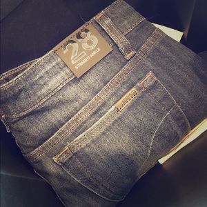NWT Joe's Jean Rolled Straight Ankle Alia