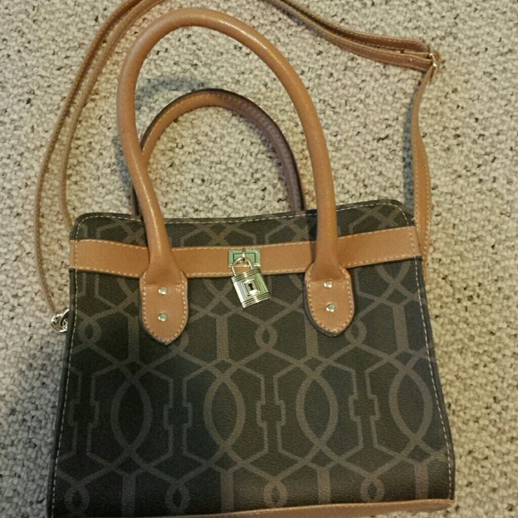Hand or crossbody purse