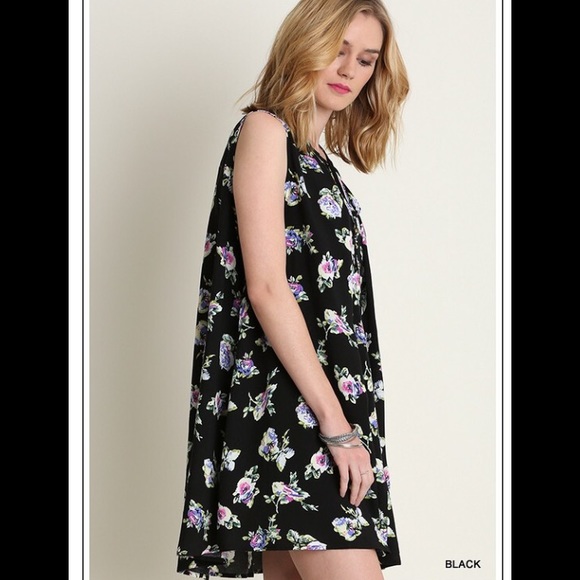 ๐ถ FLASH SALE! ๐ถ Floral Lace Cape Shirtdress NWT - Picture 2 of 3